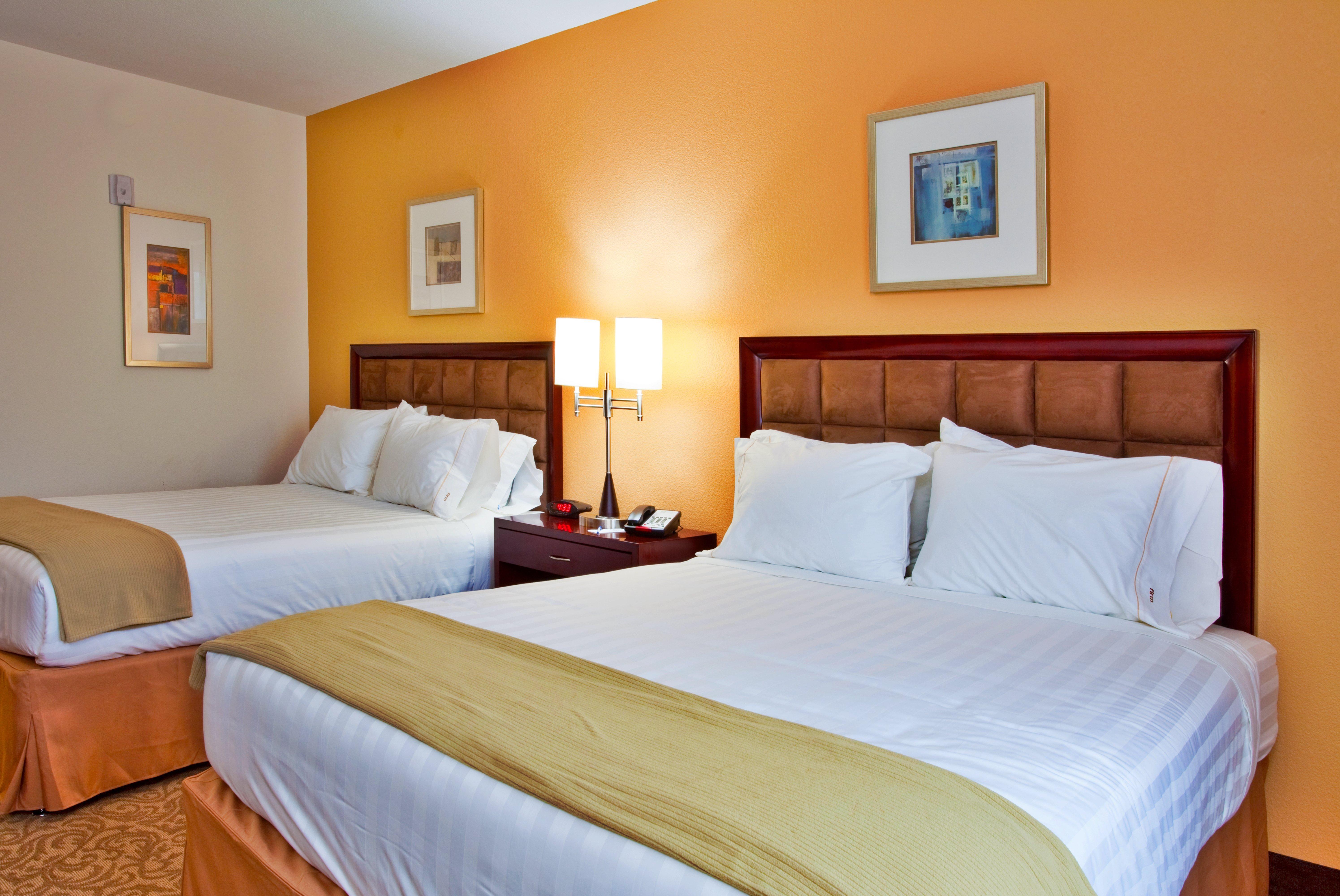 Holiday Inn Express Hotel & Suites Brooksville-I-75 By Ihg Ridge Manor Exterior photo