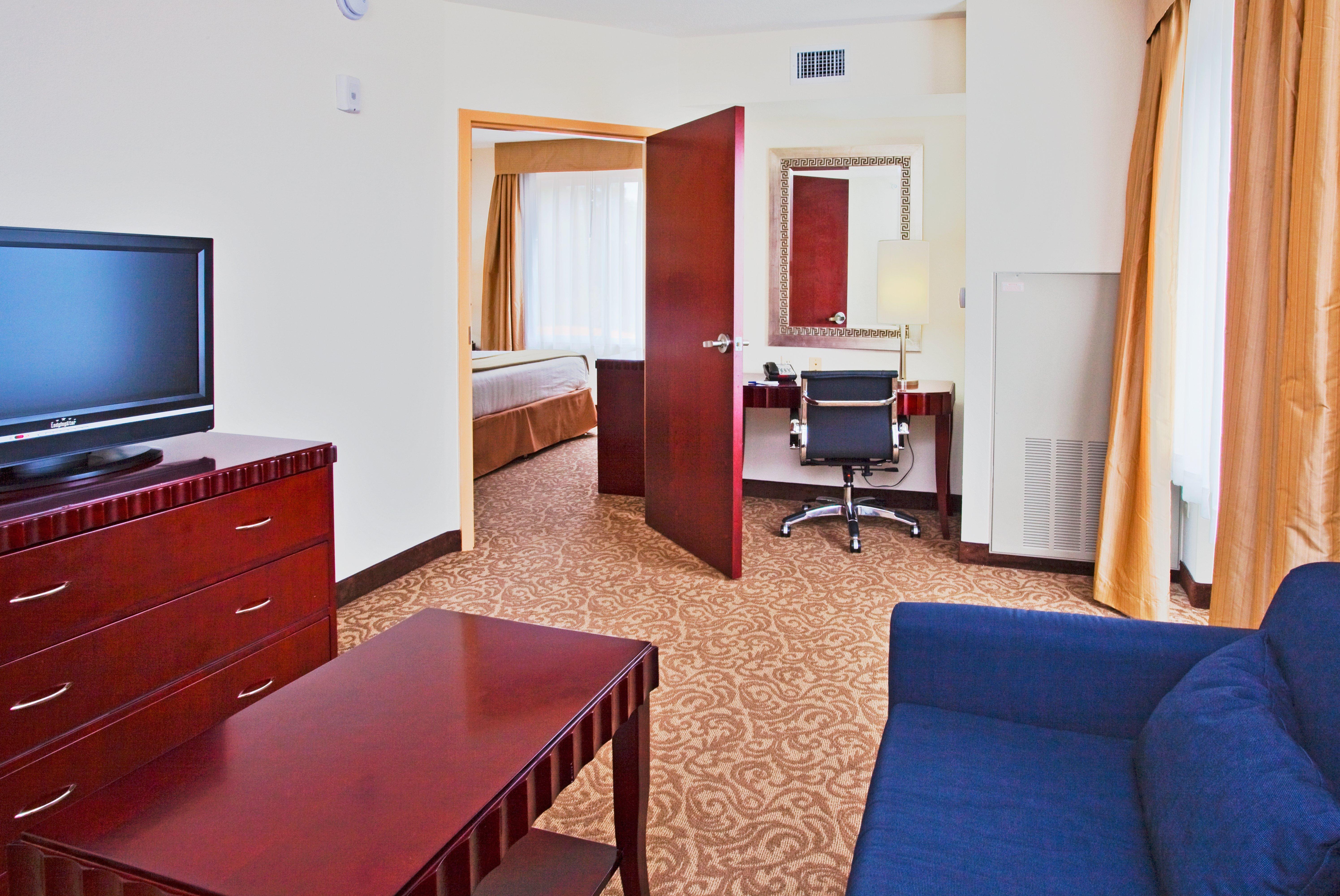 Holiday Inn Express Hotel & Suites Brooksville-I-75 By Ihg Ridge Manor Exterior photo