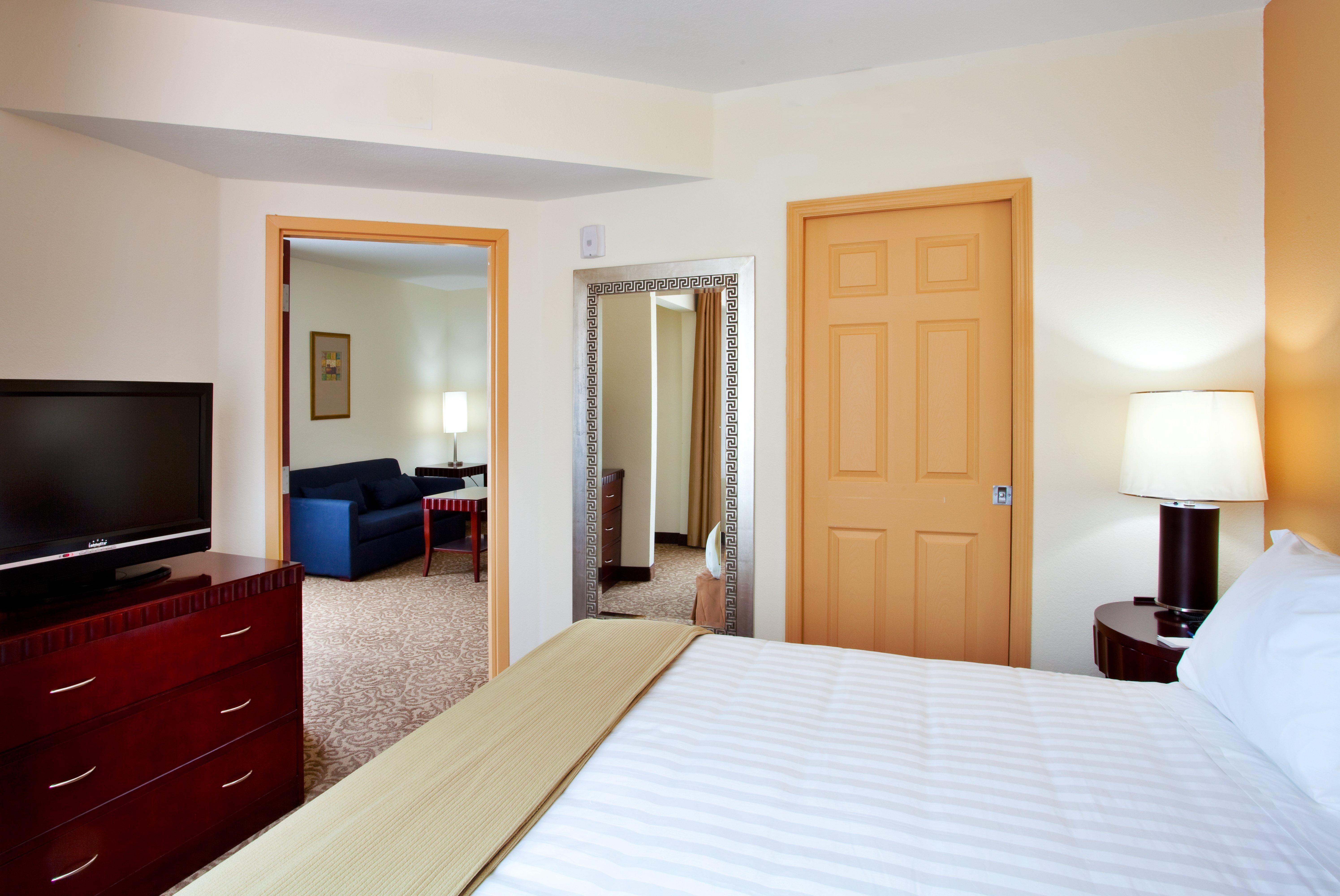 Holiday Inn Express Hotel & Suites Brooksville-I-75 By Ihg Ridge Manor Exterior photo